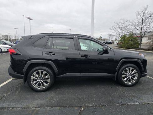 Certified 2020 Toyota RAV4 XLE Premium image 8