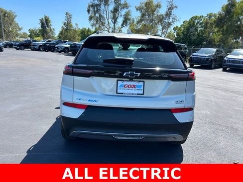 Certified 2023 Chevrolet Bolt EUV LT w/ Driver Confidence Package FWD image 5