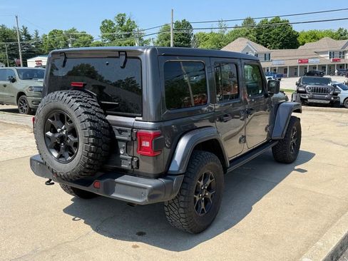 Used 2019 Jeep Wrangler Unlimited Sahara w/ Quick Order Package 24M Moab AWD/4WD image 6