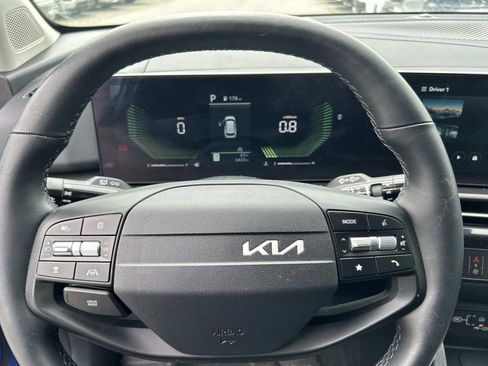 Certified 2026 Kia Sportage EX FWD image 19
