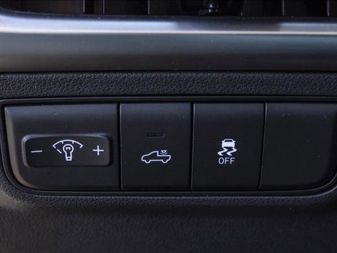 Certified 2025 Hyundai Santa Cruz SEL image 13