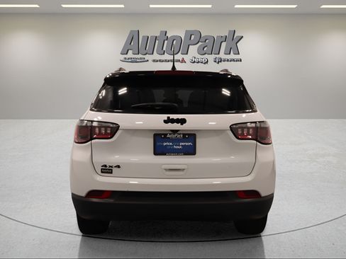Certified 2023 Jeep Compass Latitude w/ Sun and Sound Group AWD/4WD image 5