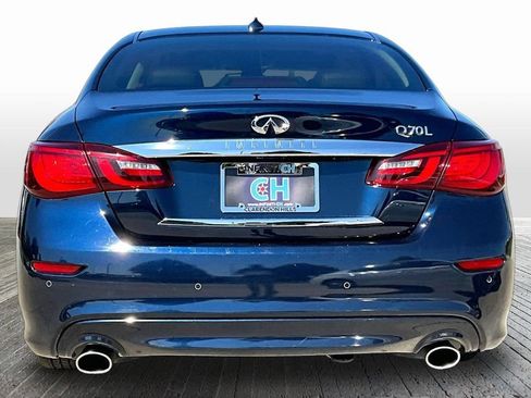 Certified 2018 INFINITI Q70 L 3.7 w/ Sensory Package RWD image 7