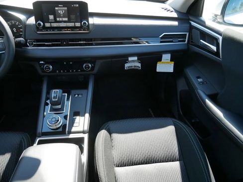 Used 2025 Mitsubishi Outlander ES image 12