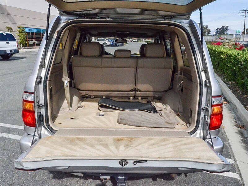 Used 2000 Toyota Land Cruiser w/ Convenience Pkg AWD/4WD image 35