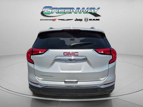 Used 2018 GMC Terrain SLT w/ Preferred Package FWD image 2