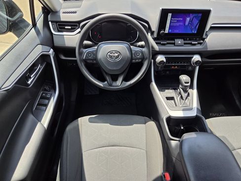 Used 2025 Toyota RAV4 XLE FWD image 14