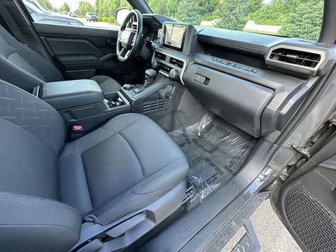 Used 2024 Toyota Tacoma SR AWD/4WD image 20