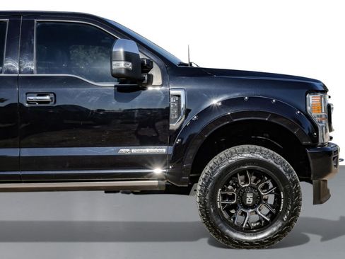Used 2020 Ford F250 Platinum w/ FX4 Off-Road Package image 9