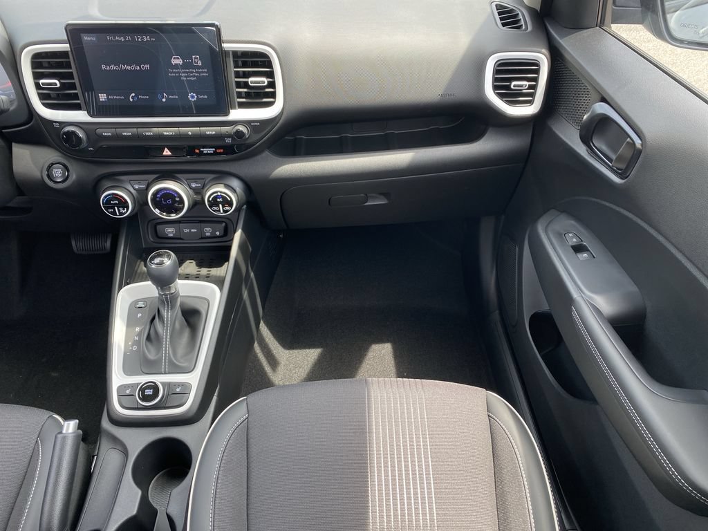 New 2026 Hyundai Venue SEL FWD image 16