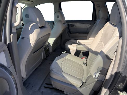 Used 2014 Chevrolet Traverse LTZ FWD image 16