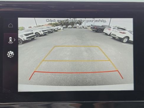 Certified 2022 Kia Sorento S FWD image 33