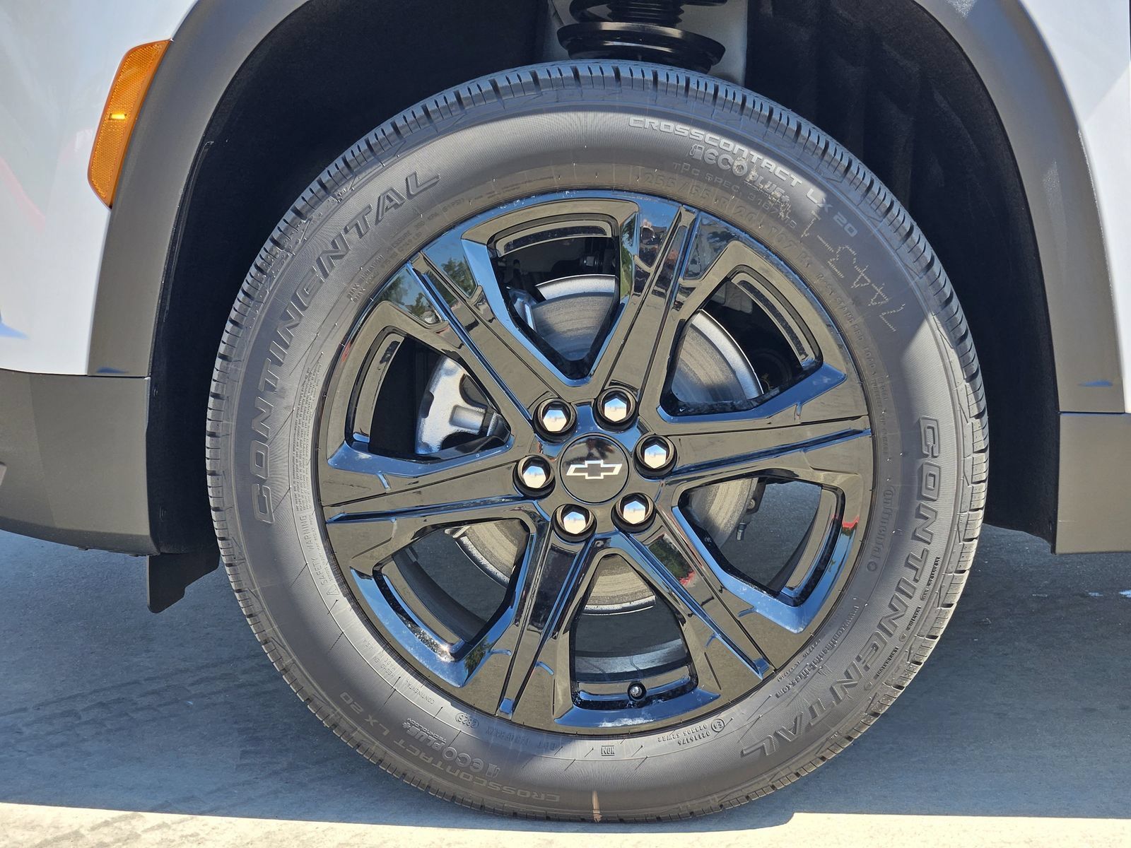 New 2027 Chevrolet Traverse LT w/ Midnight/Sport Edition FWD image 12