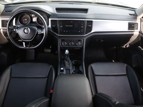 Used 2018 Volkswagen Atlas SE FWD image 2