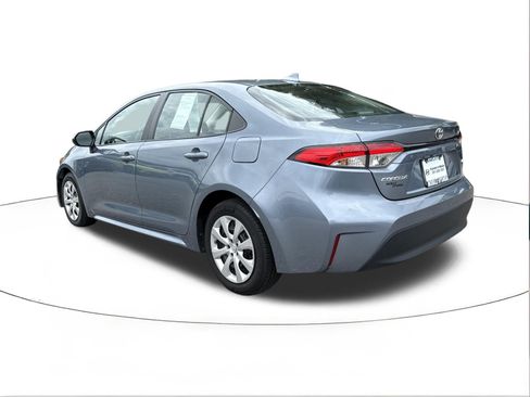 Used 2024 Toyota Corolla LE FWD image 5