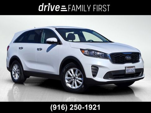 Used 2019 Kia Sorento FWD image 1