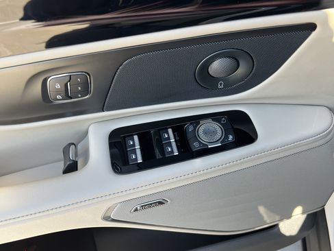 Certified 2025 Lincoln Nautilus Reserve image 26