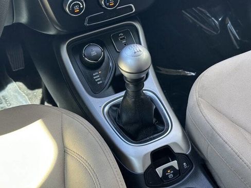 Used 2018 Jeep Compass Sport image 18