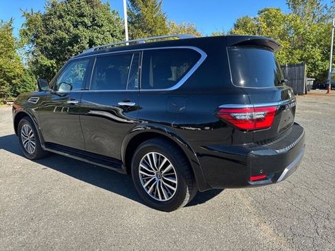 Used 2024 Nissan Armada SL w/ Captain's Chairs Package image 3