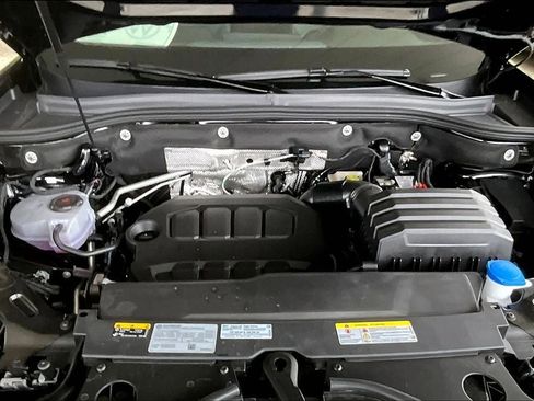 New 2026 Volkswagen Atlas Cross Sport SE image 9