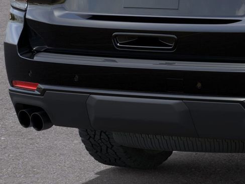 New 2026 Chevrolet Suburban Z71 image 14