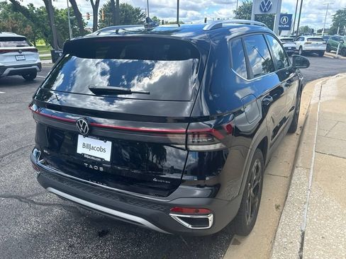 Used 2025 Volkswagen Taos SEL w/ Black Wheel Plus Package AWD/4WD image 6