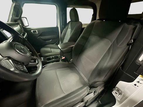 Used 2018 Jeep Wrangler Sport S image 21