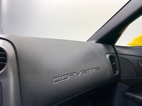 Used 2007 Chevrolet Corvette Z06 w/ Preferred Equipment Group RWD image 19