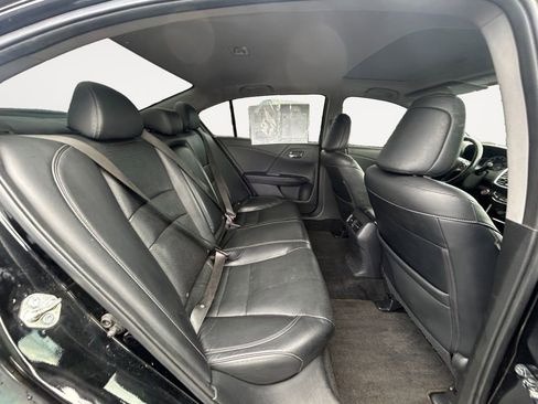 Used 2017 Honda Accord EX-L image 11