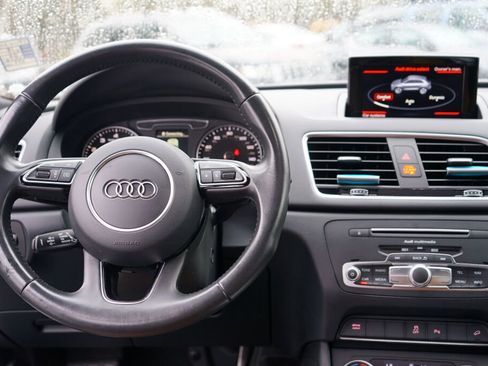 Used 2018 Audi Q3 2.0T Premium Plus w/ Premium Plus Package image 16