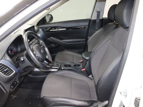 Used 2021 Kia Seltos S FWD image 14