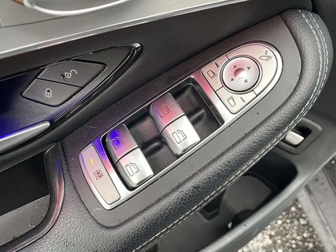 Used 2022 Mercedes-Benz GLC 300 image 17