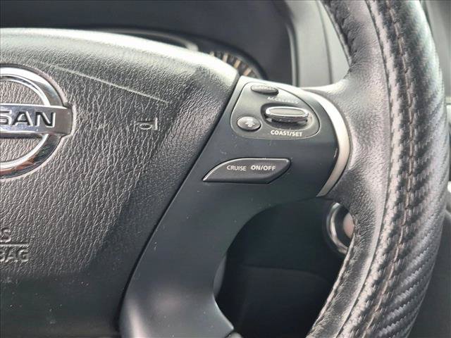 Used 2020 Nissan Pathfinder SL FWD image 12