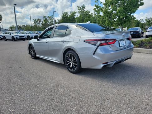 Used 2024 Toyota Camry SE w/ Convenience Package FWD image 4
