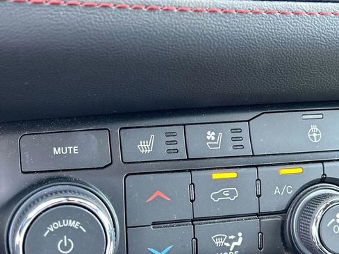 Used 2025 Dodge Durango GT AWD/4WD image 24