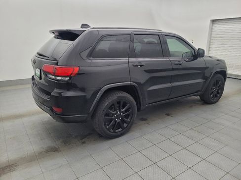 Used 2019 Jeep Grand Cherokee Altitude RWD image 10