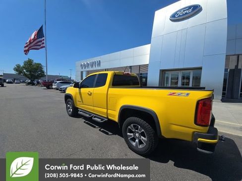 Used 2015 Chevrolet Colorado Z71 w/ Trail Boss Edition AWD/4WD image 4