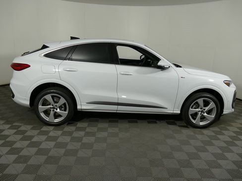 New 2025 Audi Q5 Premium Plus image 2