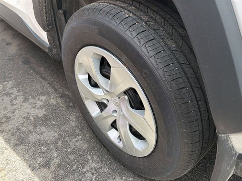 Used 2023 Toyota RAV4 LE image 10