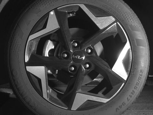 Used 2025 Kia Seltos S image 12