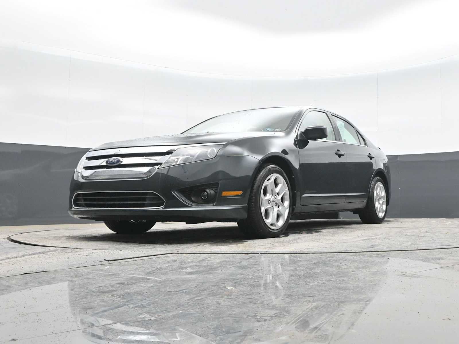 Used 2010 Ford Fusion SE FWD image 26