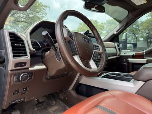 Used 2022 Ford F350 King Ranch w/ King Ranch Ultimate Package AWD/4WD image 8