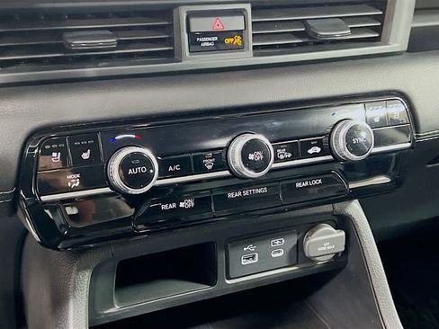 Used 2023 Honda Pilot Elite image 16