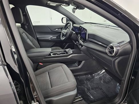 Used 2025 Chevrolet Equinox LT FWD image 21