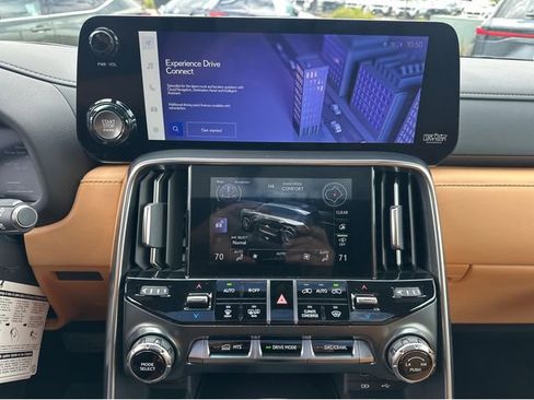 New 2026 Lexus LX 600 4WD w/ Luxury Package image 10