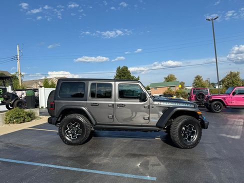 Used 2022 Jeep Wrangler Unlimited Rubicon 4xe w/ Dual Top Group AWD/4WD image 2