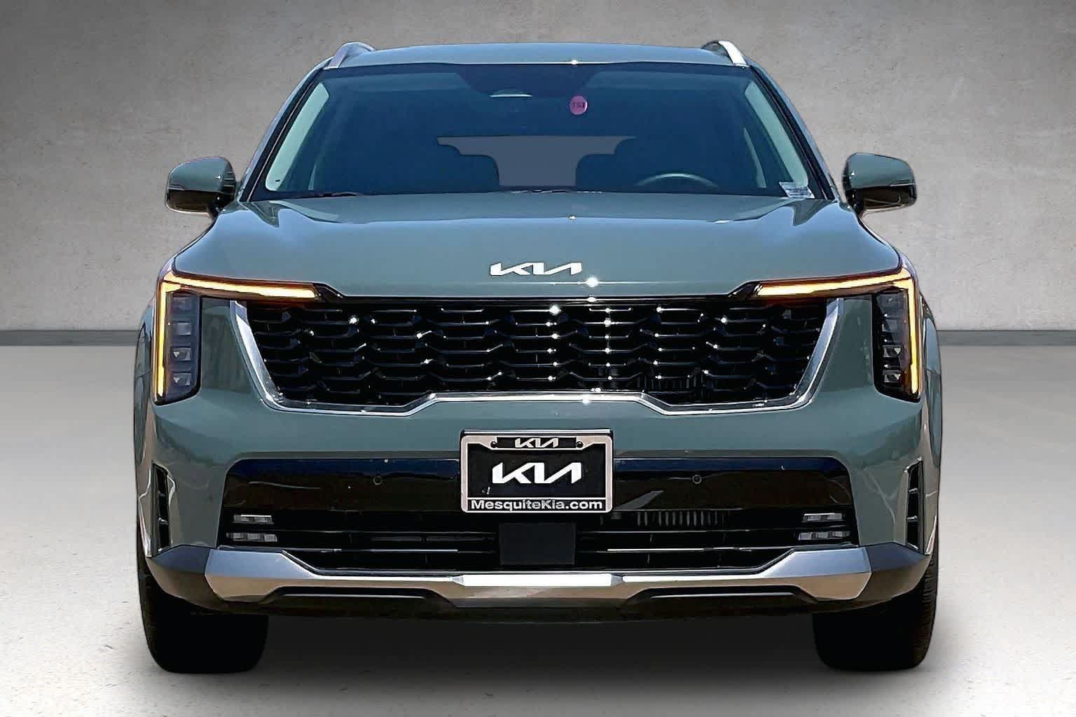 Certified 2025 Kia Sorento EX AWD/4WD image 6