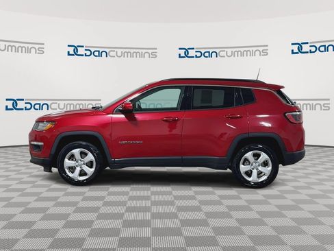 Used 2018 Jeep Compass Latitude w/ Popular Equipment Group AWD/4WD image 5