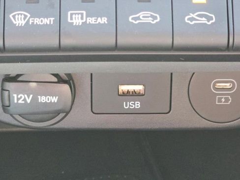 New 2025 Hyundai Elantra Sport image 7