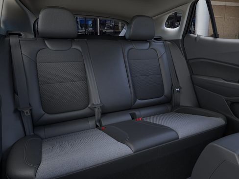 New 2026 Chevrolet Trax LT image 17